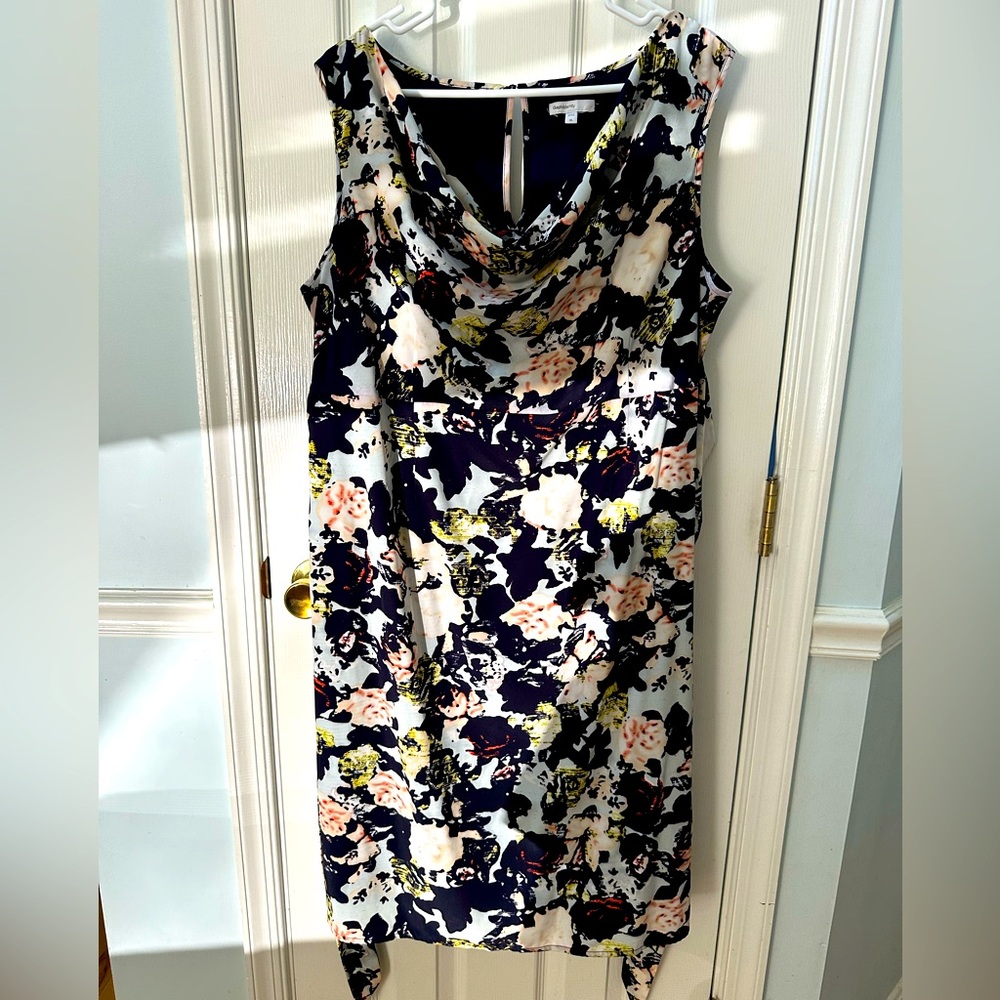 Gap Maternity dress , size xl ! EUC worn once for wedding